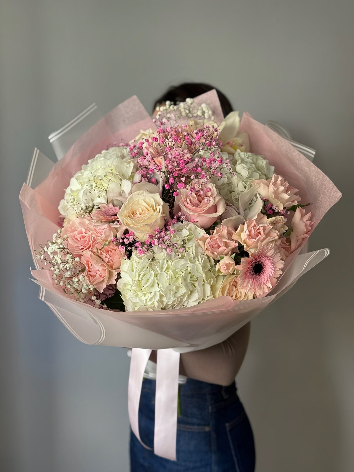 Buchet de flori roz Baby Girl, potrivit pentru venirea pe lume a unei fetițe