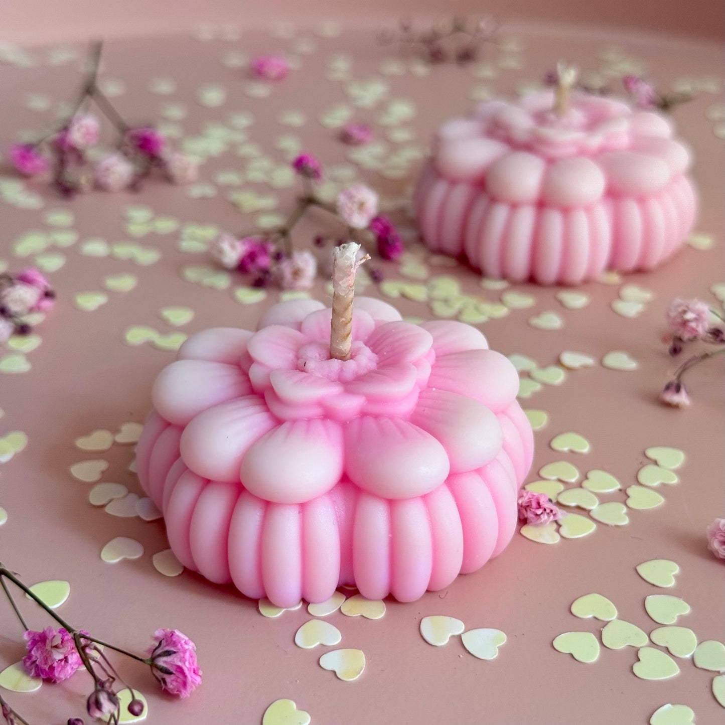 Lumanare parfumata in forma de floare roz