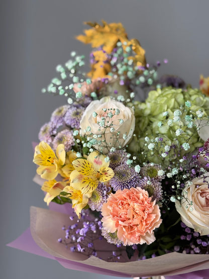 Happiness - Bouquet with roses, chrysanthemums and hydrangea