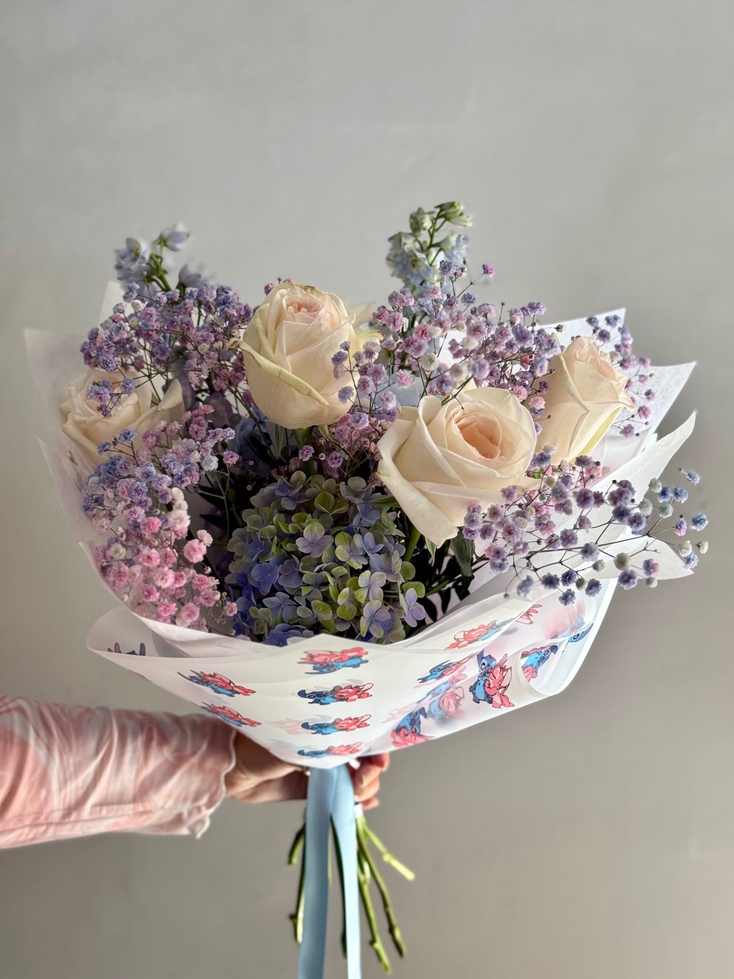 Ohana Bloom - Buchet de flori cu accent albastre