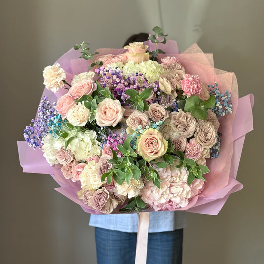 Buchet mare Lilac Dreams în nuanțe de roz și lila cu verdeață