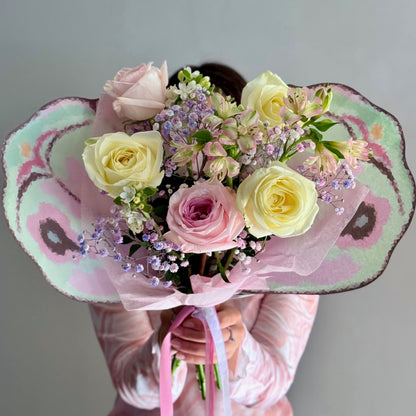 Buchet mini cu lisianthus și alstroemeria