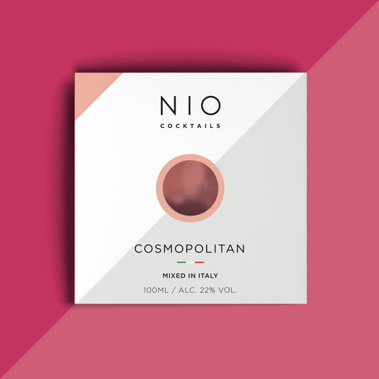 Cocktail Cosmopolitan NIO – eleganță și prospețime într-un plic, Roses & More