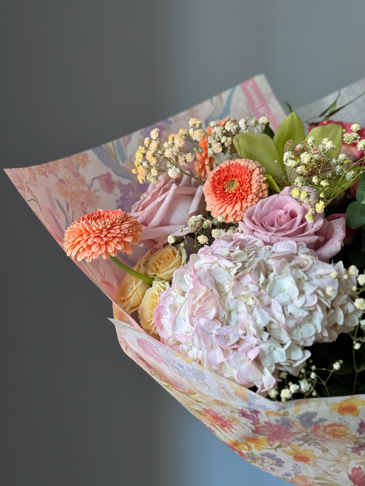 Colorful Muse buchet pastelat cu ambalaj special