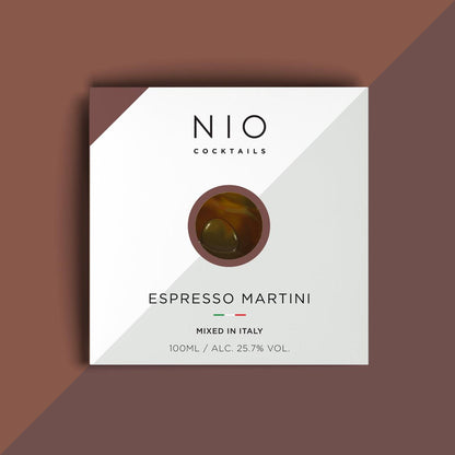 Cocktail Espresso Martini by NIO – energie și rafinament, Roses & More