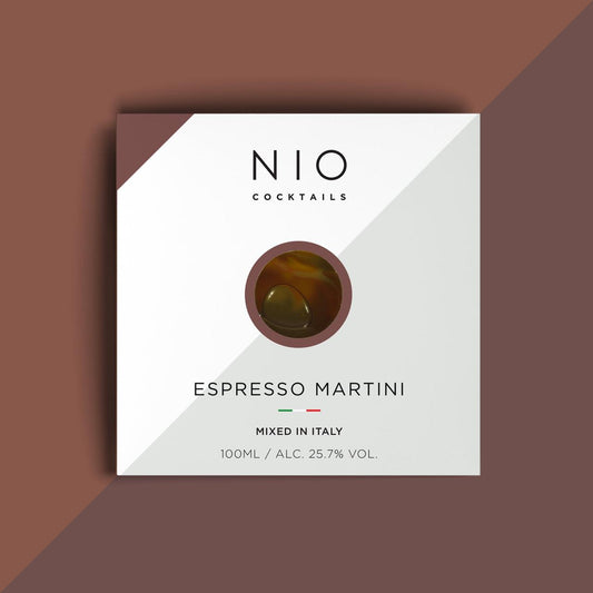 Cocktail Espresso Martini by NIO – energie și rafinament, Roses & More