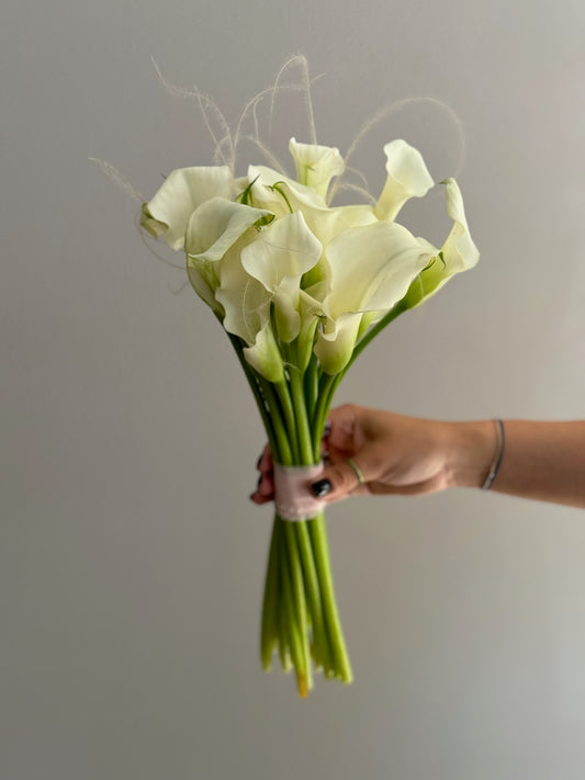 Buchet de mireasă din cale albe